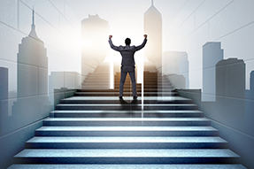 九州ku游官网国际王震：“T”字型人才紧缺，人才布局要两条腿走路